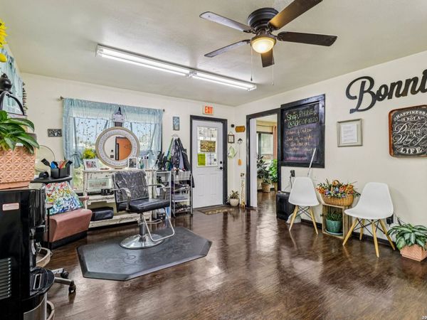 102 Lady Badger, Karnes City, TX 78118