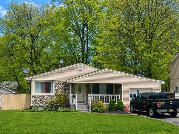 278 North Dr, North Plainfield, NJ 07060