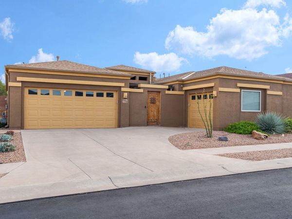2711 Firewheel Avenue SW, Los Lunas, NM 87031