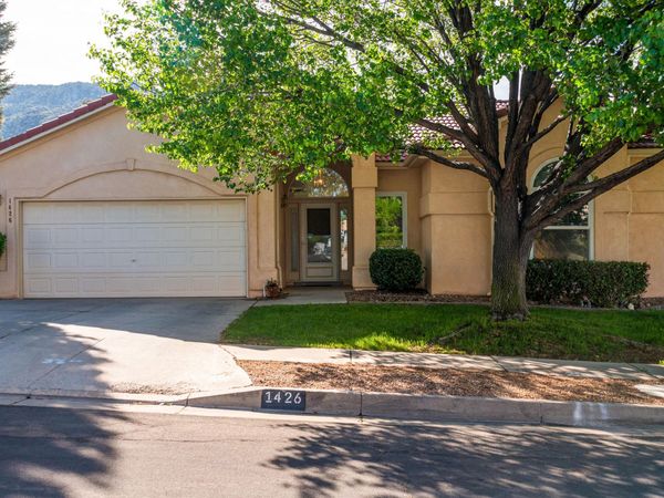 1426 Canyon Hills Drive NE, Albuquerque, NM 87112