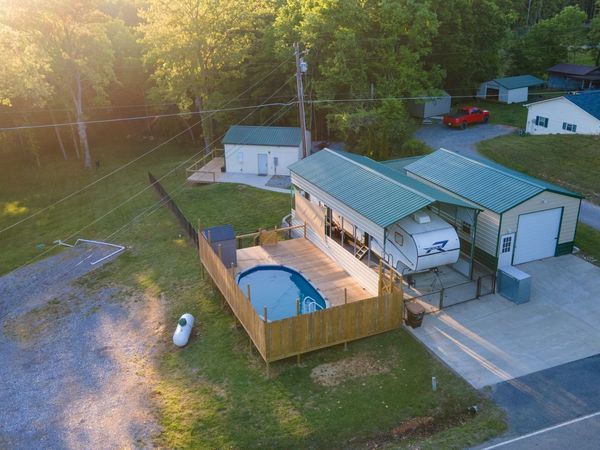 601 Pumpkin Ridge Rd , Dover, TN 37058