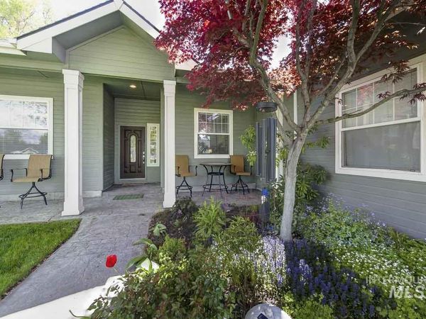 5175 W Tournament Dr, Meridian, ID 83642