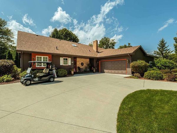 1825 Country Club Road, Stoughton, WI 53589