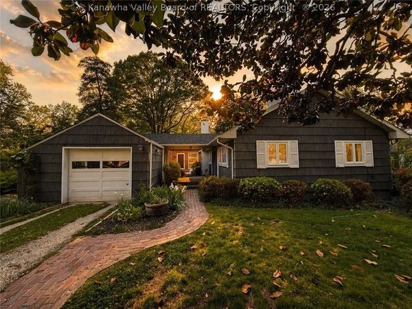 1541 Hampton Road, Charleston, WV 25314