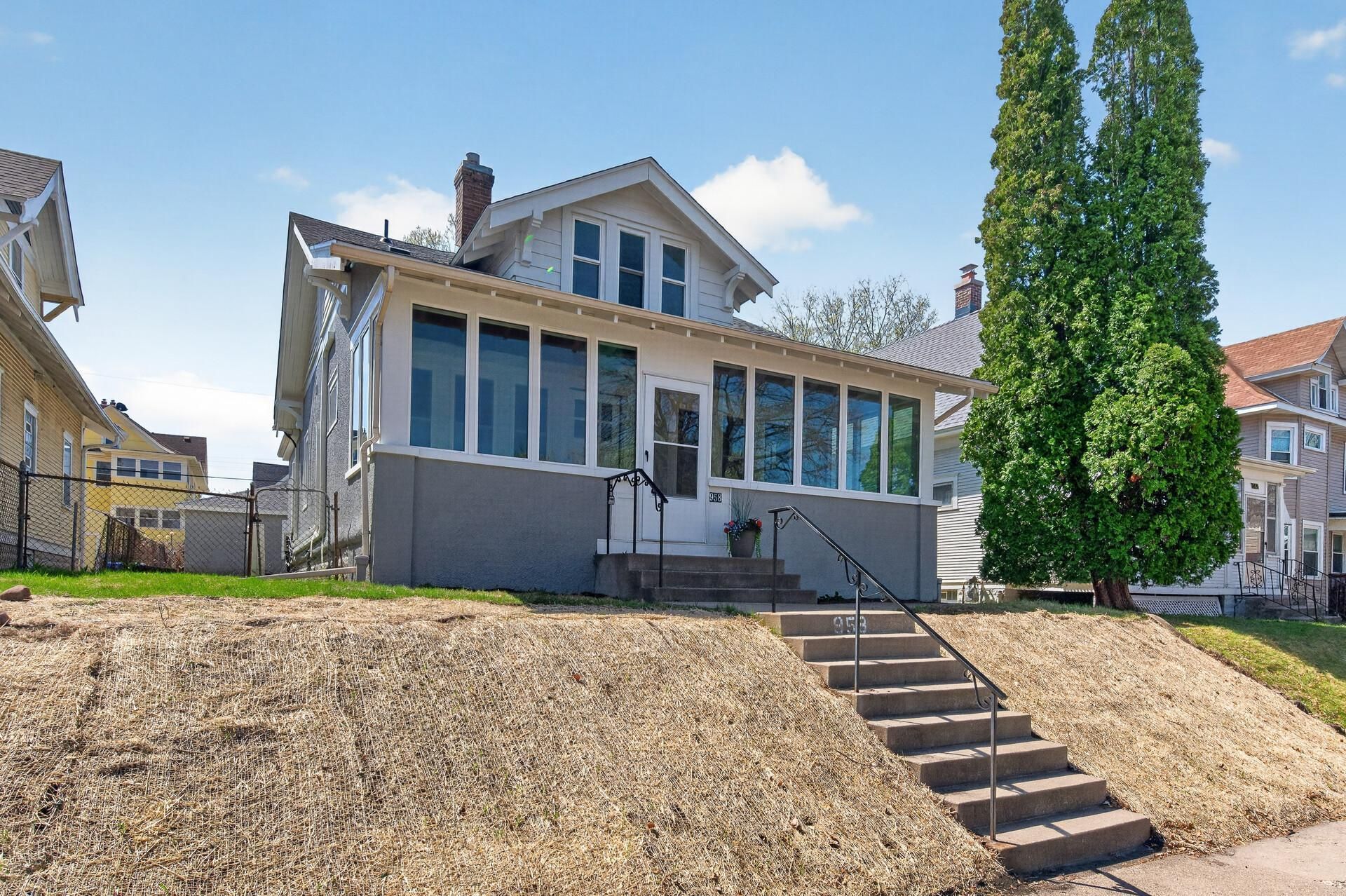 958 Carroll Avenue , Saint Paul, MN 55104