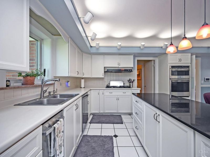 2516 Fairhill Drive, Cincinnati, OH 45239 Photo 22