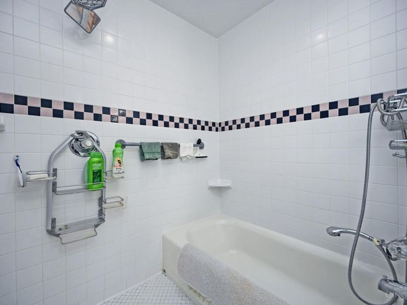 2516 Fairhill Drive, Cincinnati, OH 45239 Photo 34