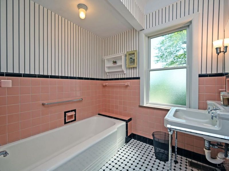 2516 Fairhill Drive, Cincinnati, OH 45239 Photo 39