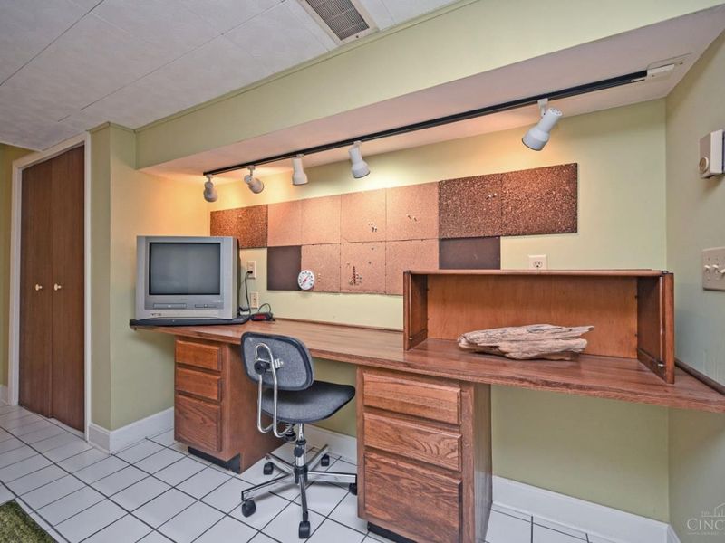 2516 Fairhill Drive, Cincinnati, OH 45239 Photo 51