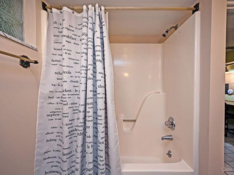 2516 Fairhill Drive, Cincinnati, OH 45239 Photo 57