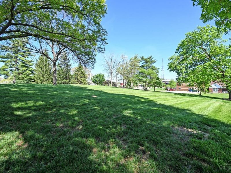 2516 Fairhill Drive, Cincinnati, OH 45239 Photo 66