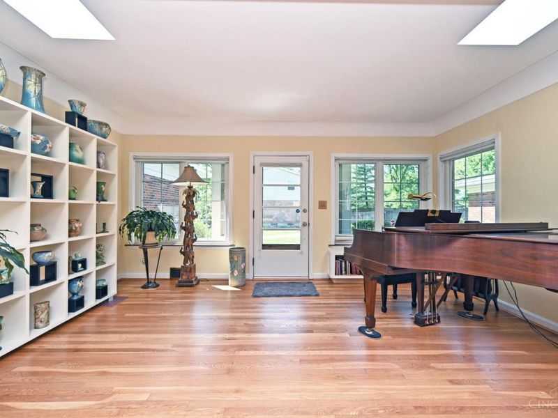 2516 Fairhill Drive, Cincinnati, OH 45239 Photo 7