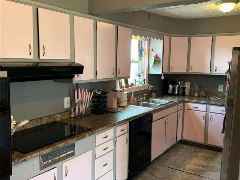 676 Kipling Street, Akron, OH 44306 Photo 8