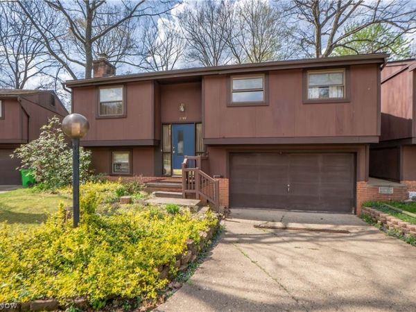 1744 Oak Trail Street NE, Massillon, OH 44646