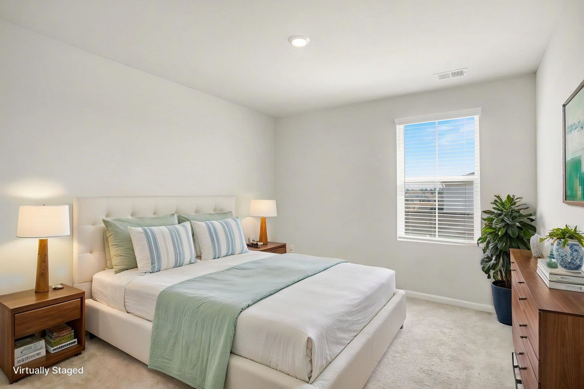 8196 Forest Edge Dr. Photo 12