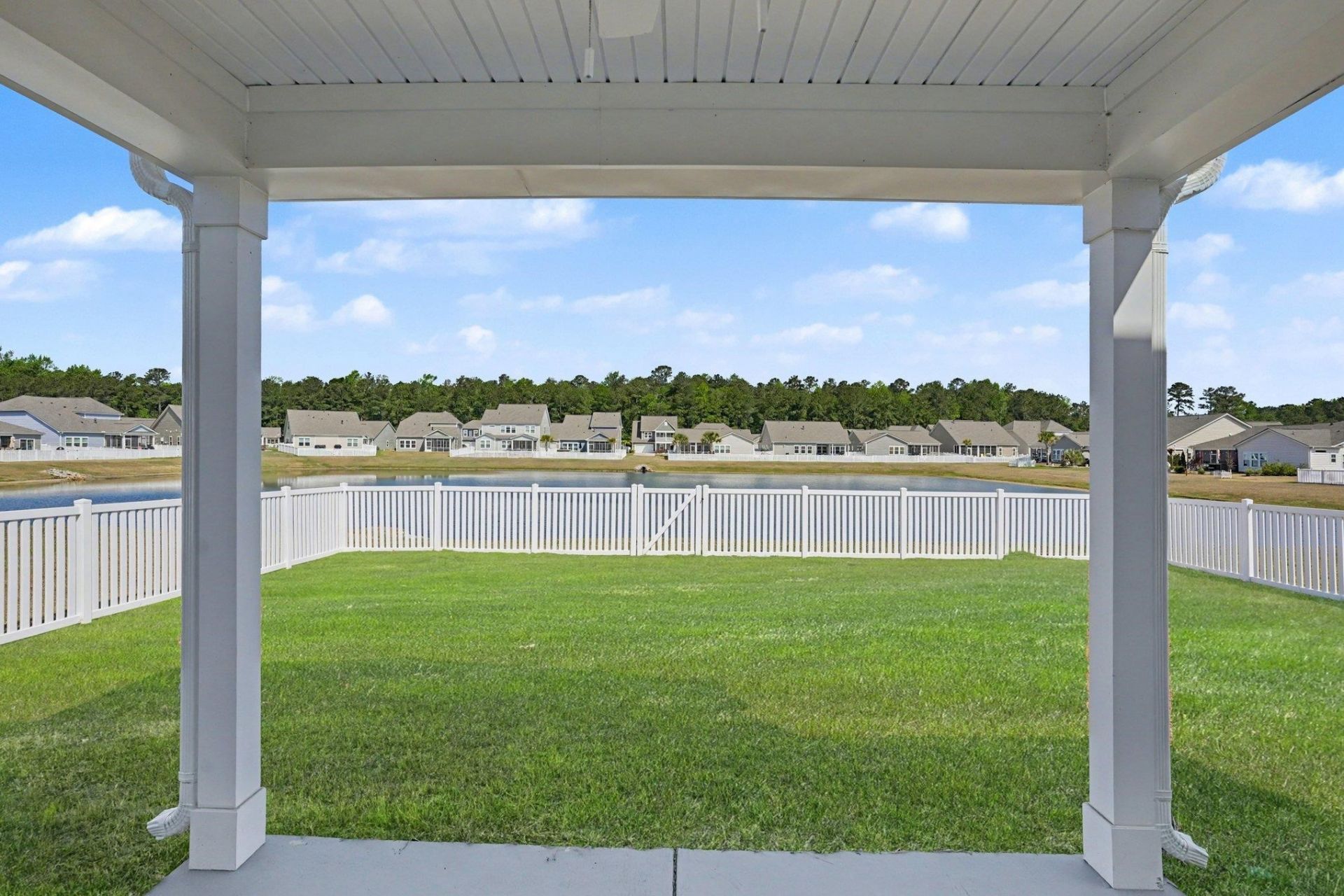 8196 Forest Edge Dr. Photo 14