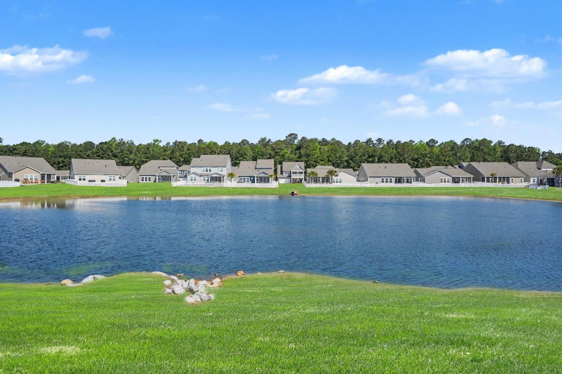 8196 Forest Edge Dr. Photo 15