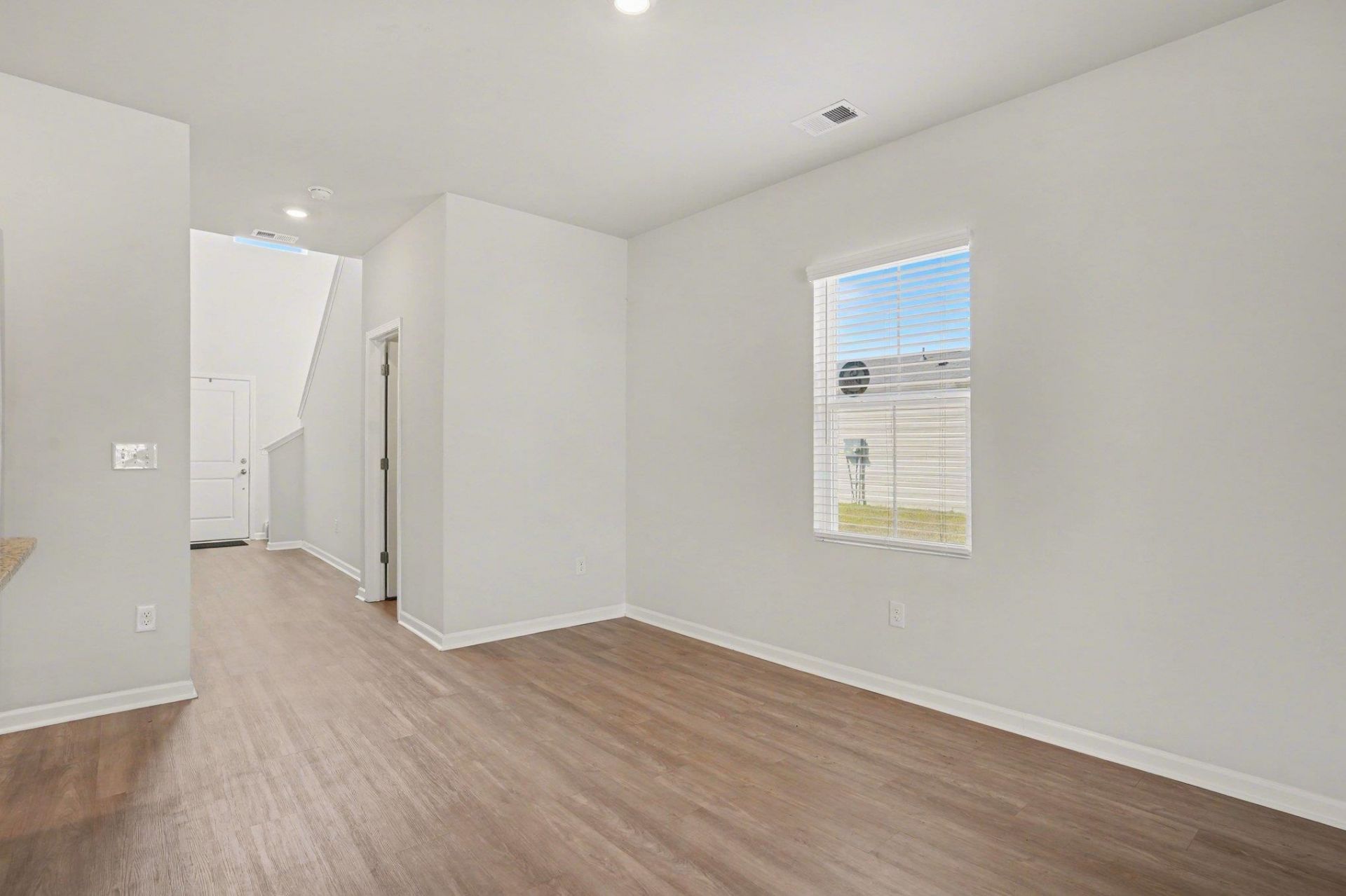 8196 Forest Edge Dr. Photo 17