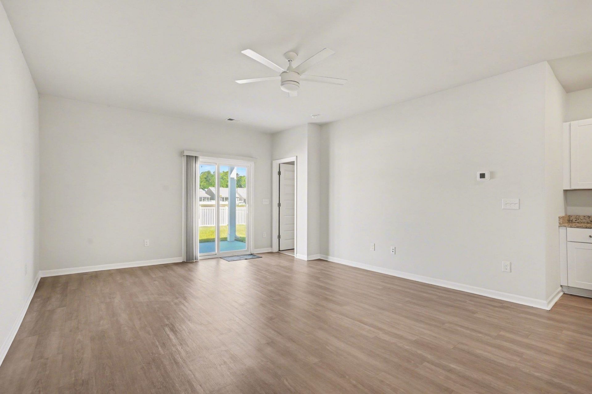 8196 Forest Edge Dr. Photo 18