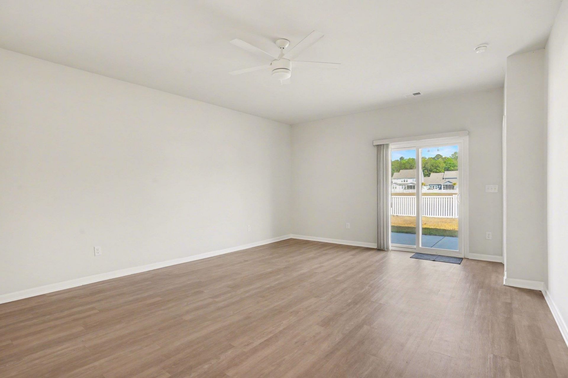 8196 Forest Edge Dr. Photo 19