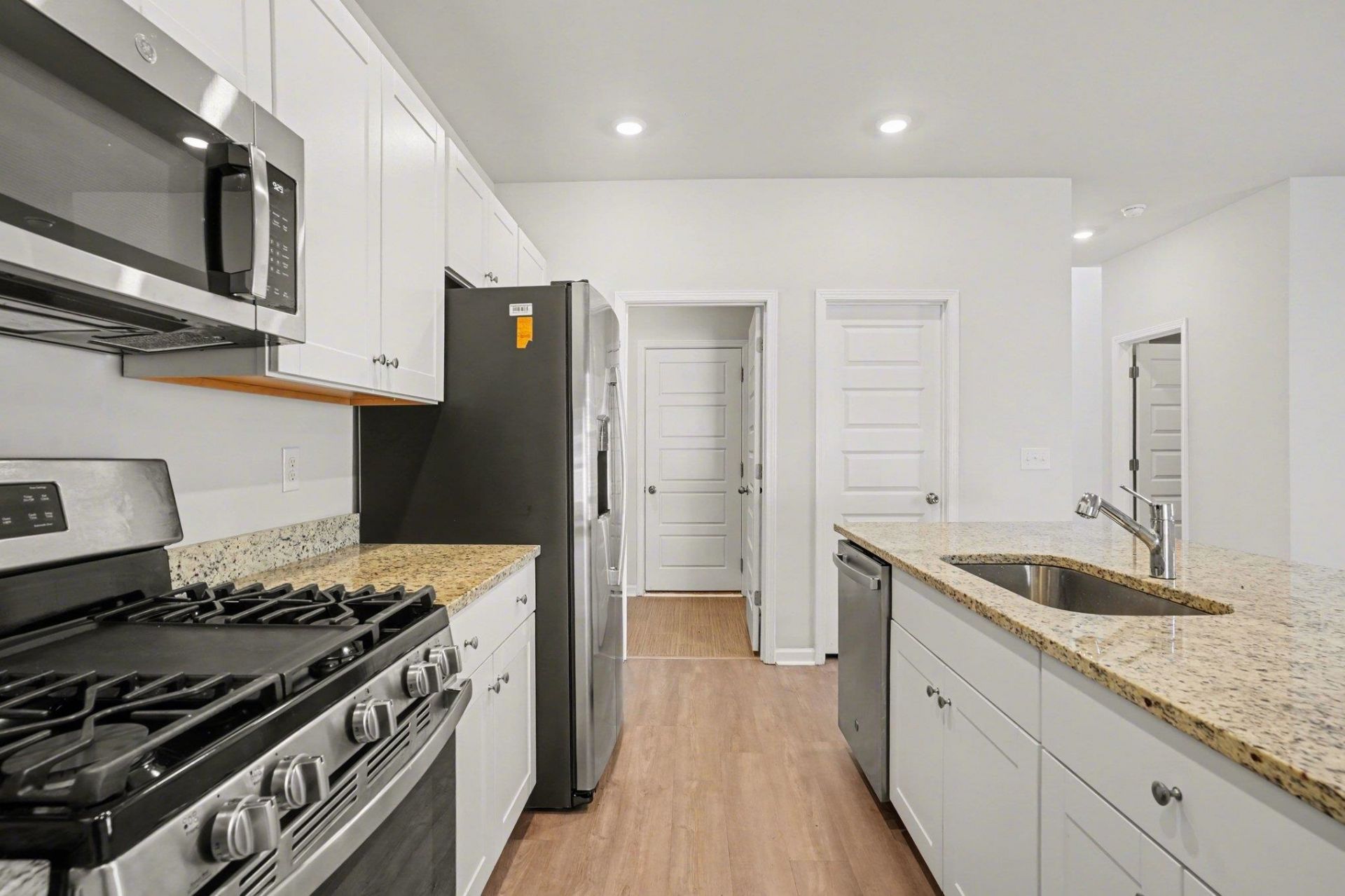 8196 Forest Edge Dr. Photo 25