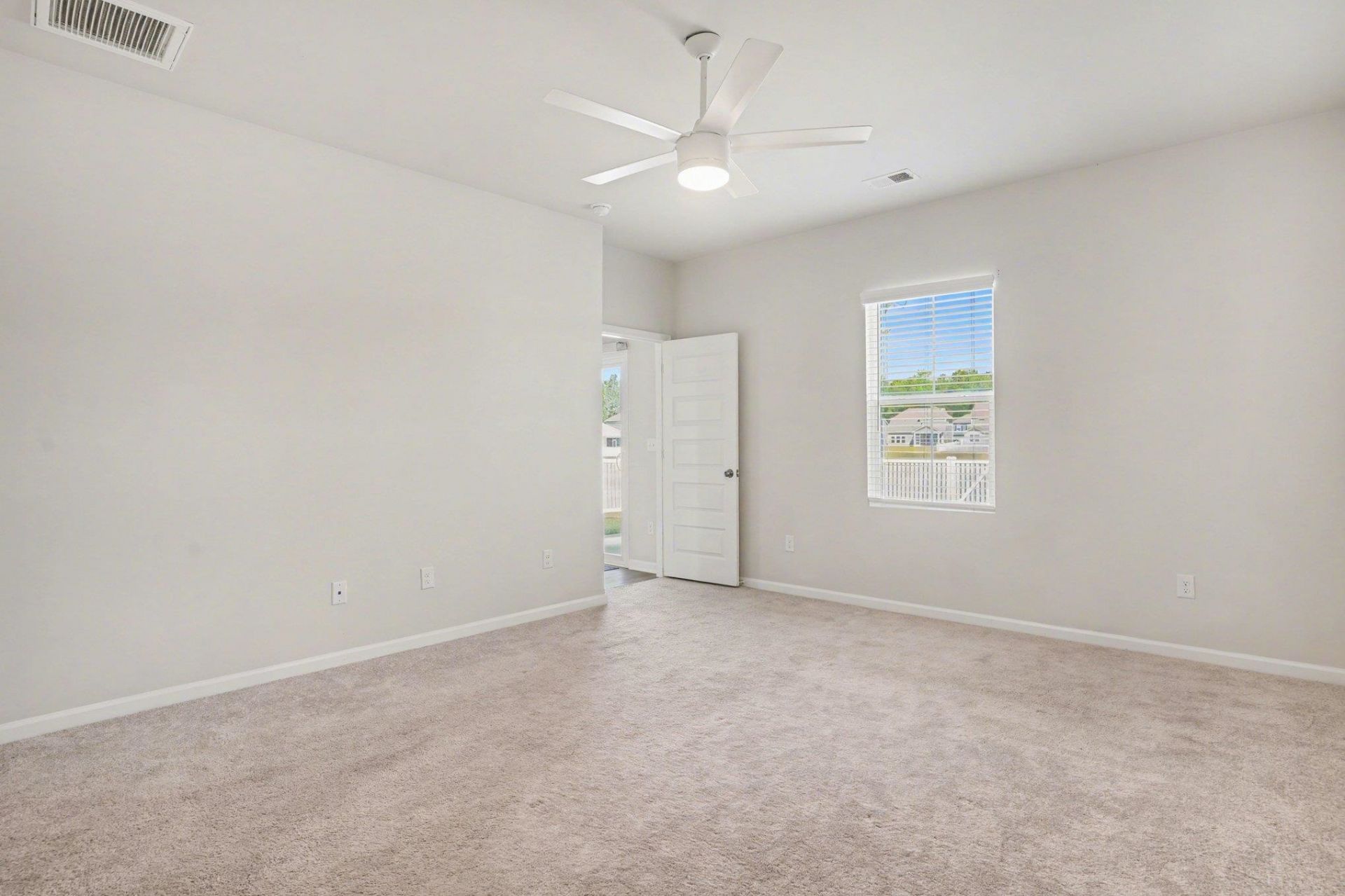 8196 Forest Edge Dr. Photo 30