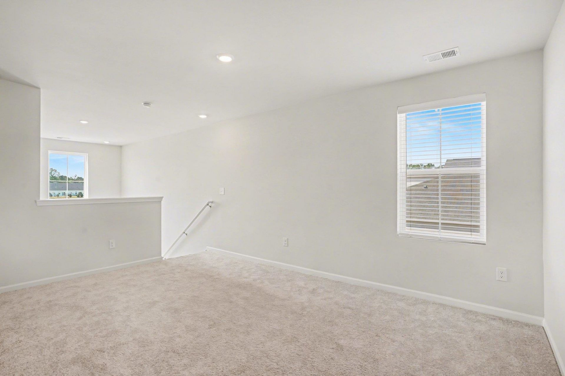 8196 Forest Edge Dr. Photo 34