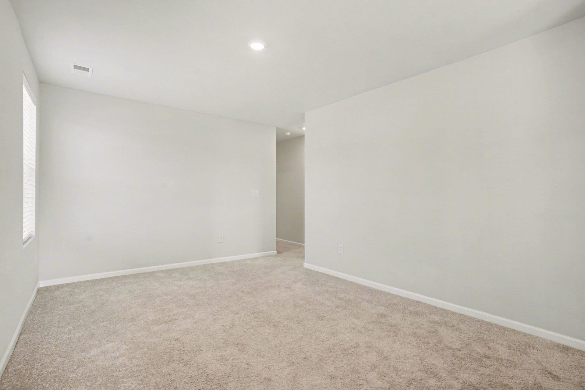 8196 Forest Edge Dr. Photo 35