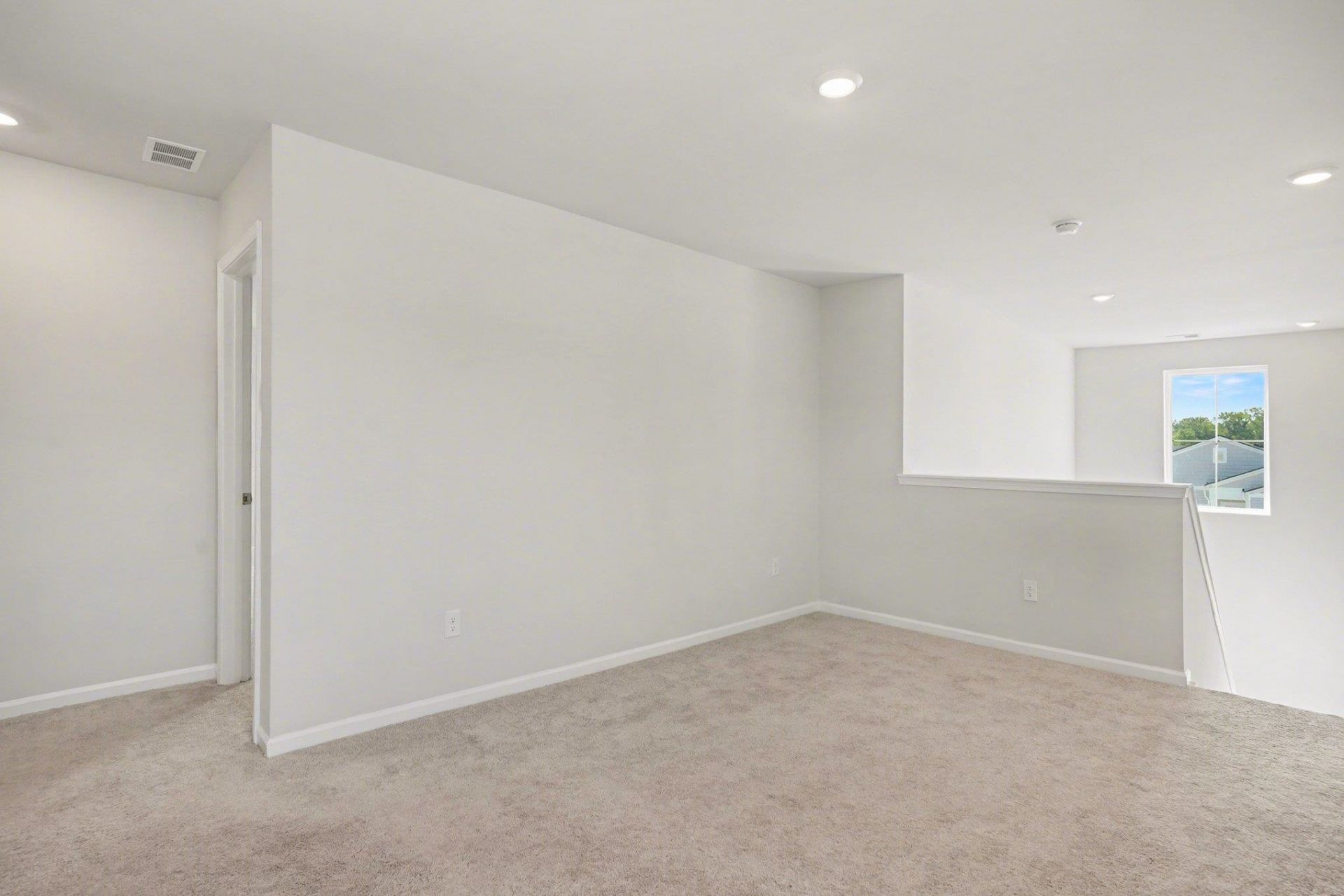 8196 Forest Edge Dr. Photo 36