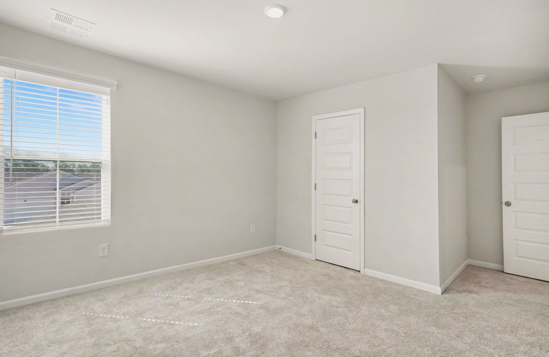 8196 Forest Edge Dr. Photo 38