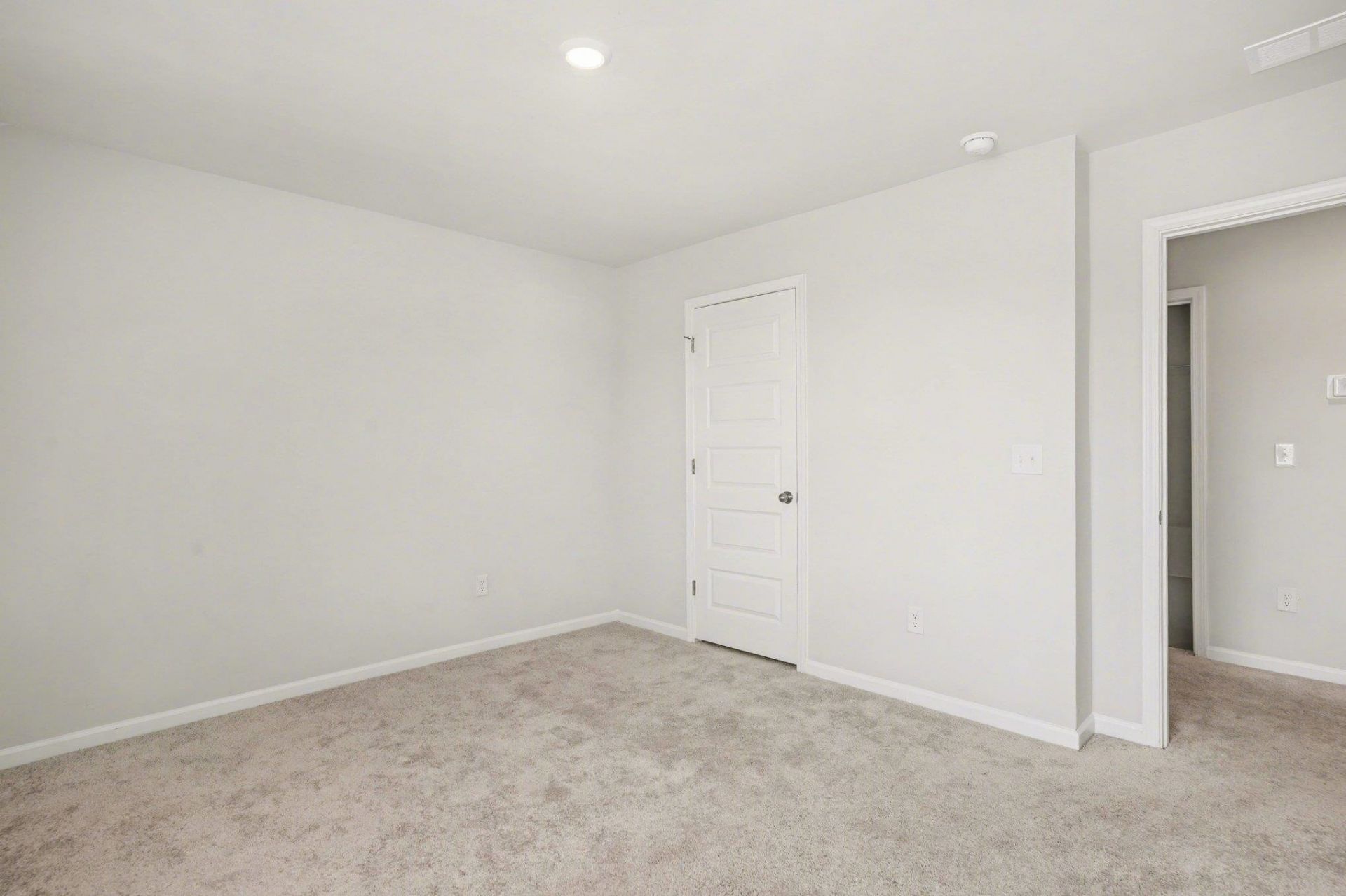 8196 Forest Edge Dr. Photo 42
