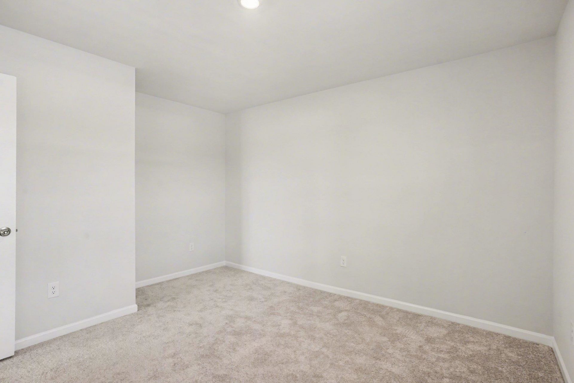 8196 Forest Edge Dr. Photo 43
