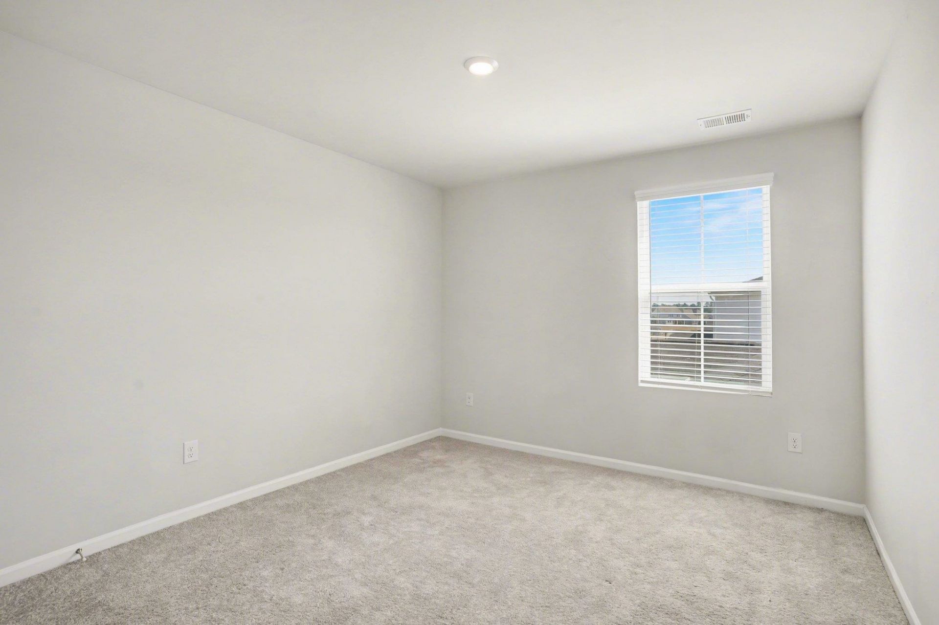 8196 Forest Edge Dr. Photo 45