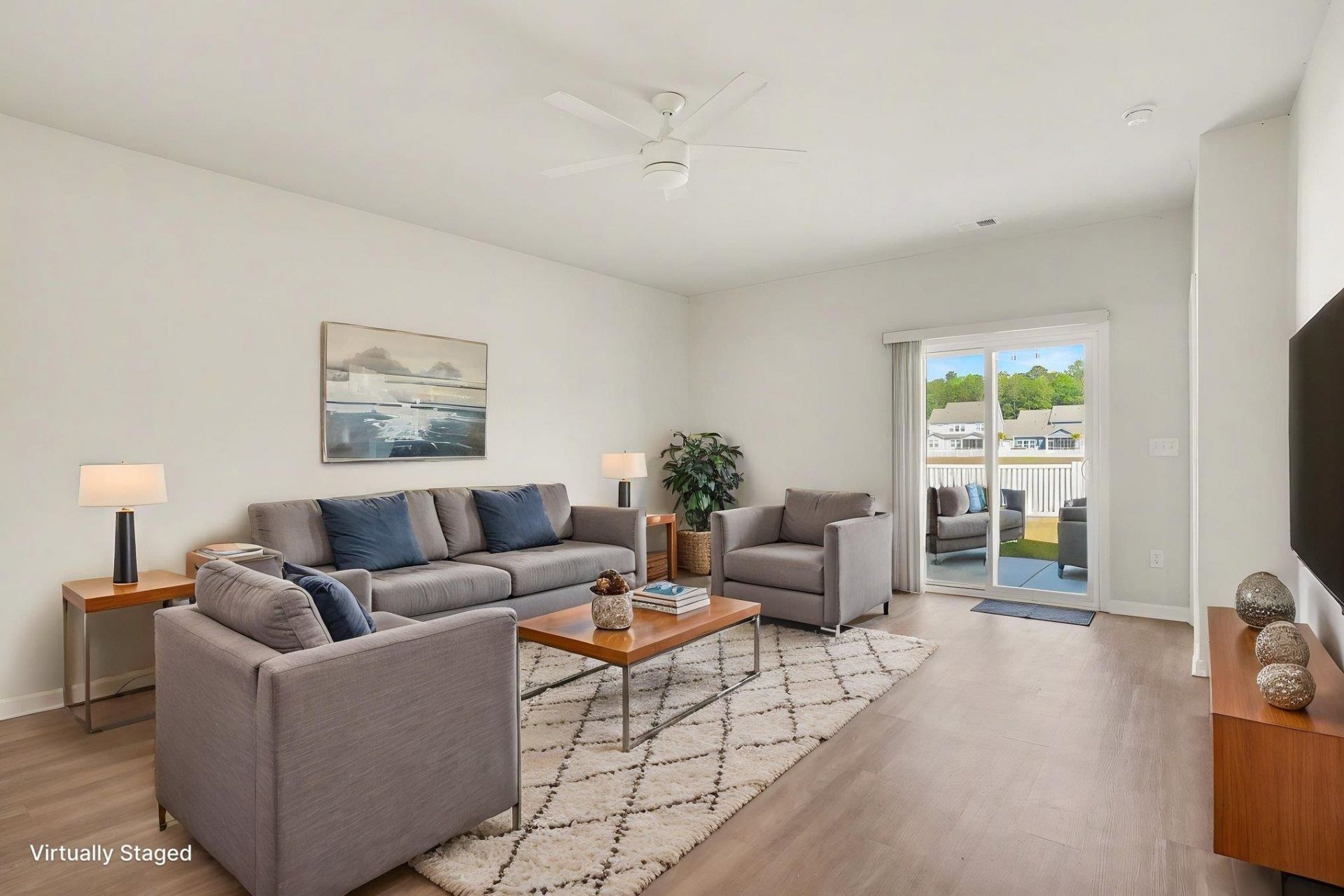 8196 Forest Edge Dr. Photo 5