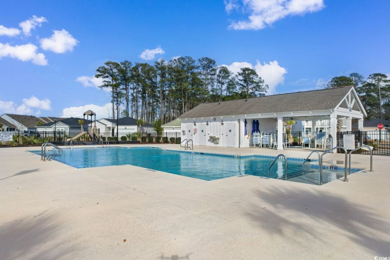 8196 Forest Edge Dr. Photo 52