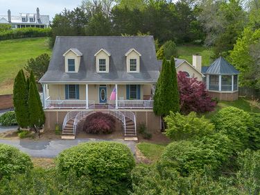 9 Hamilton Dr , Lexington, VA 24450