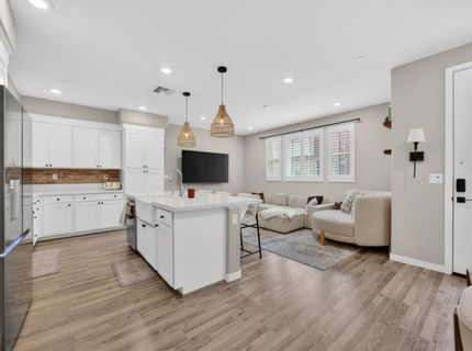 3074 Meadow Run Walk, Sacramento, CA 95833 Photo