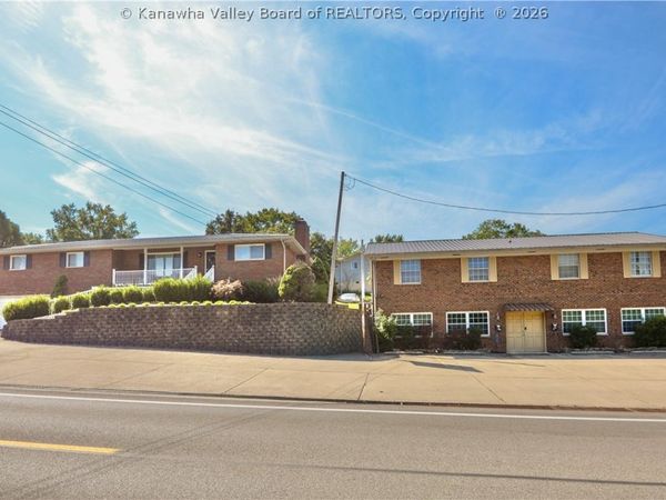 814-816 Cross Lanes Drive, Nitro, WV 25143