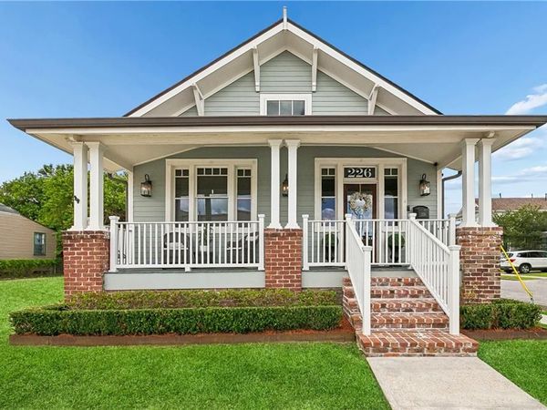 226 1ST Street , Gretna, LA 70053