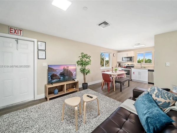 2320 Garfield St , Hollywood, FL 33020