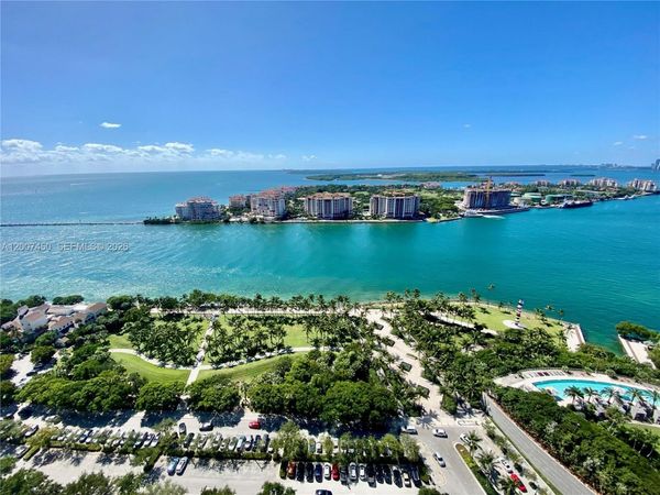 300 S Pointe Dr , Unit 3204, Miami Beach, FL 33139