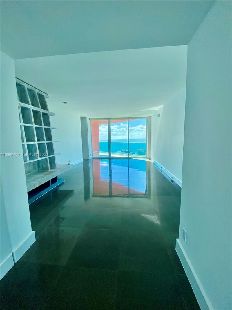 300 S Pointe Dr , Unit 3204, Miami Beach, FL 33139 Photo