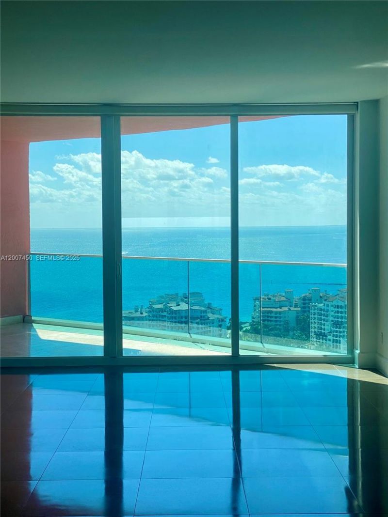 300 S Pointe Dr , Unit 3204, Miami Beach, FL 33139 Photo