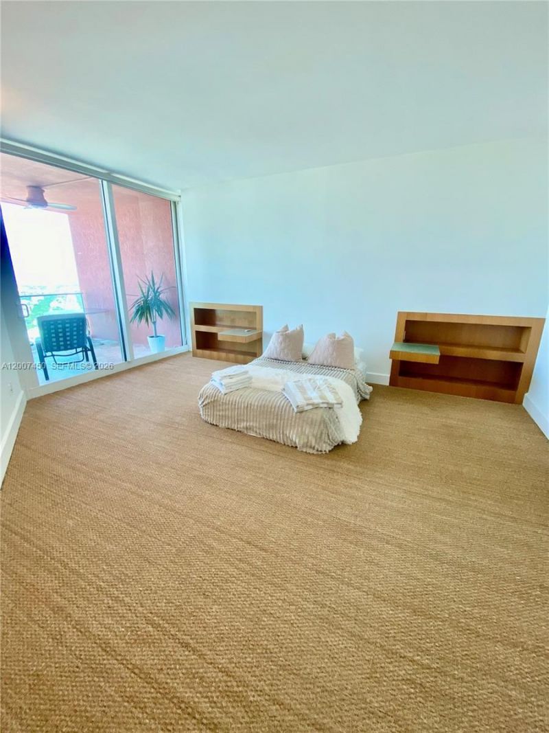 300 S Pointe Dr , Unit 3204, Miami Beach, FL 33139 Photo