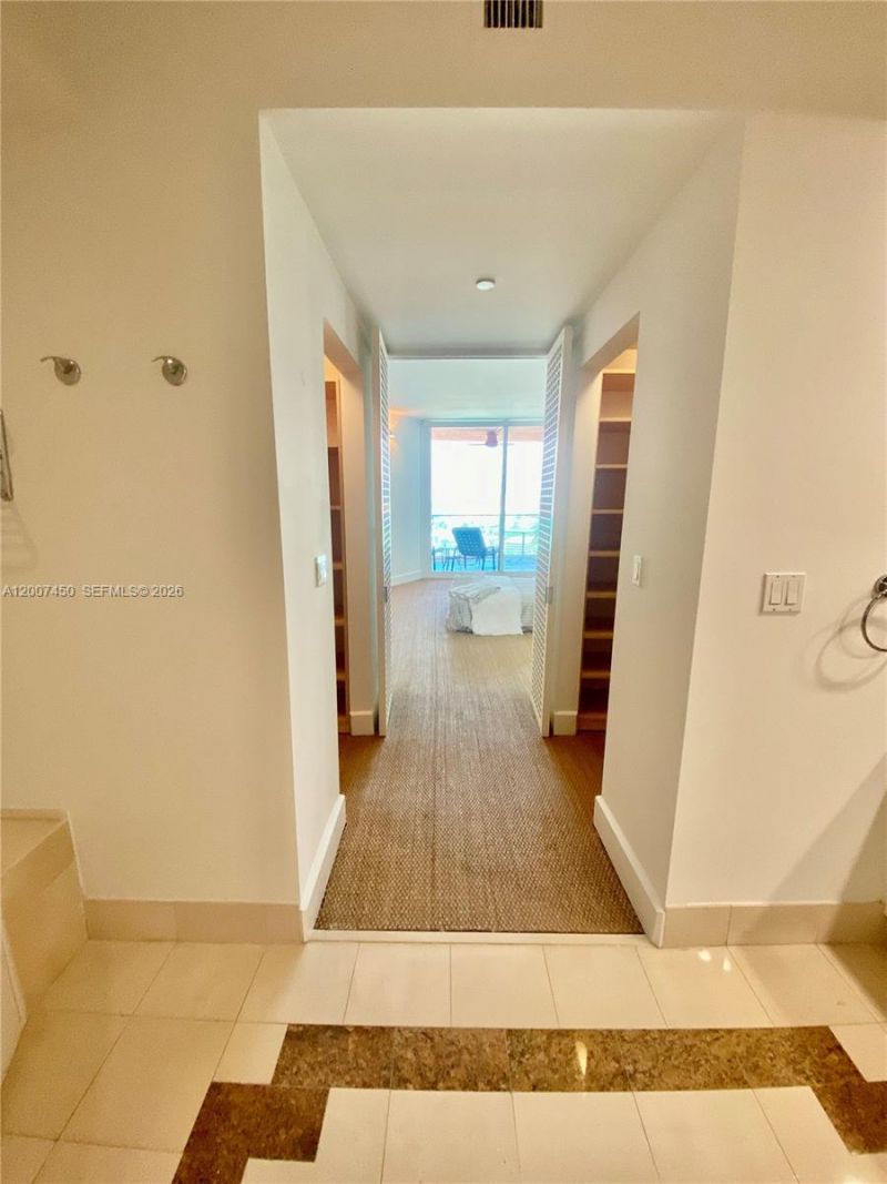 300 S Pointe Dr , Unit 3204, Miami Beach, FL 33139 Photo