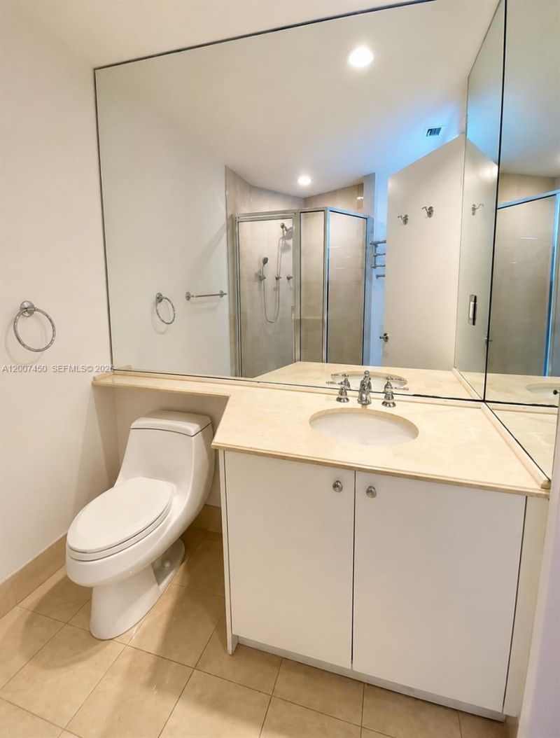 300 S Pointe Dr , Unit 3204, Miami Beach, FL 33139 Photo