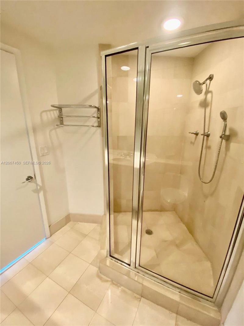 300 S Pointe Dr , Unit 3204, Miami Beach, FL 33139 Photo