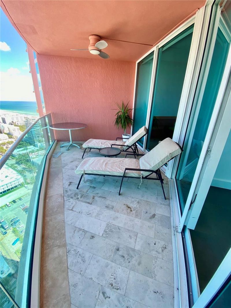 300 S Pointe Dr , Unit 3204, Miami Beach, FL 33139 Photo