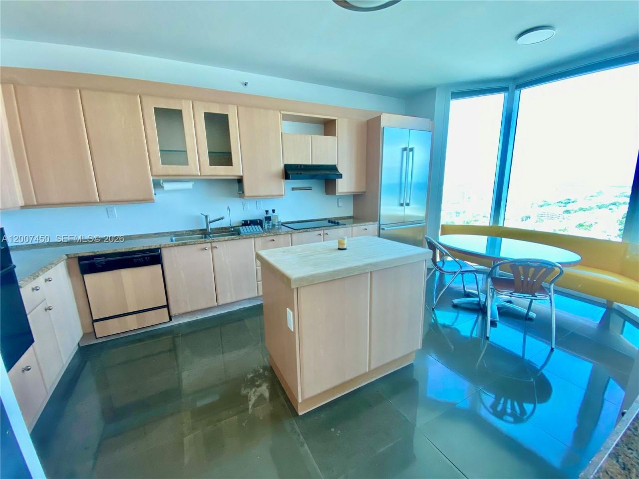 300 S Pointe Dr , Unit 3204, Miami Beach, FL 33139 Photo