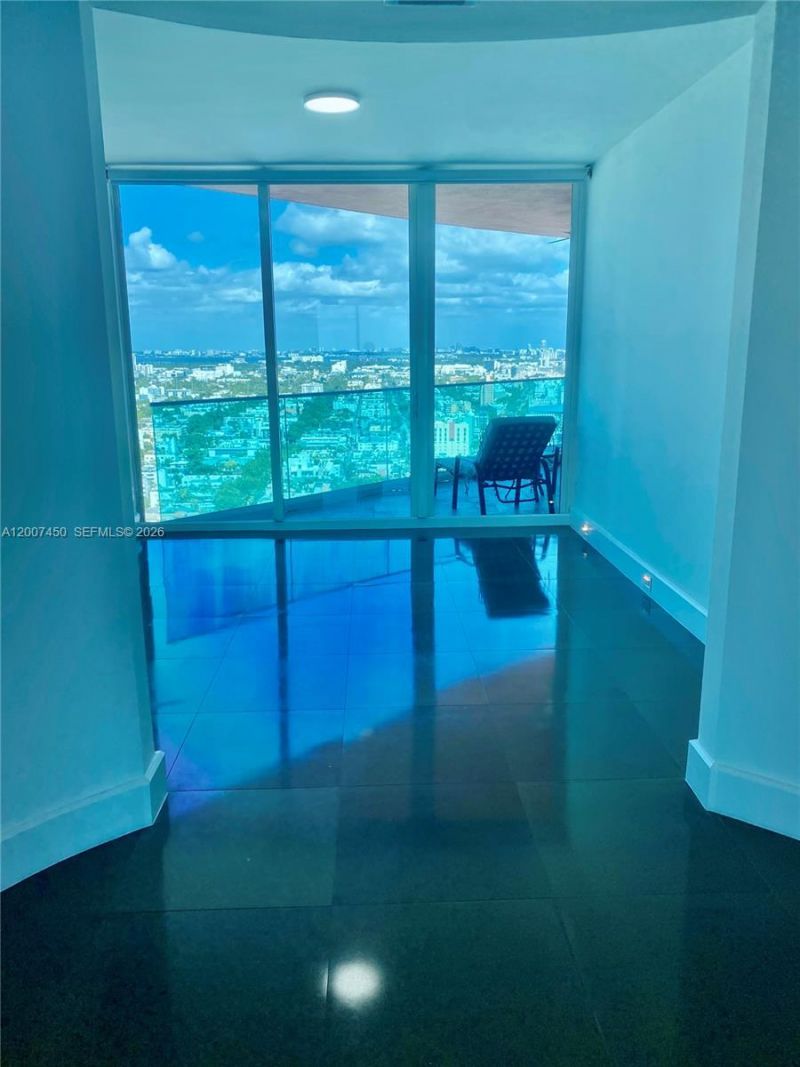 300 S Pointe Dr , Unit 3204, Miami Beach, FL 33139 Photo